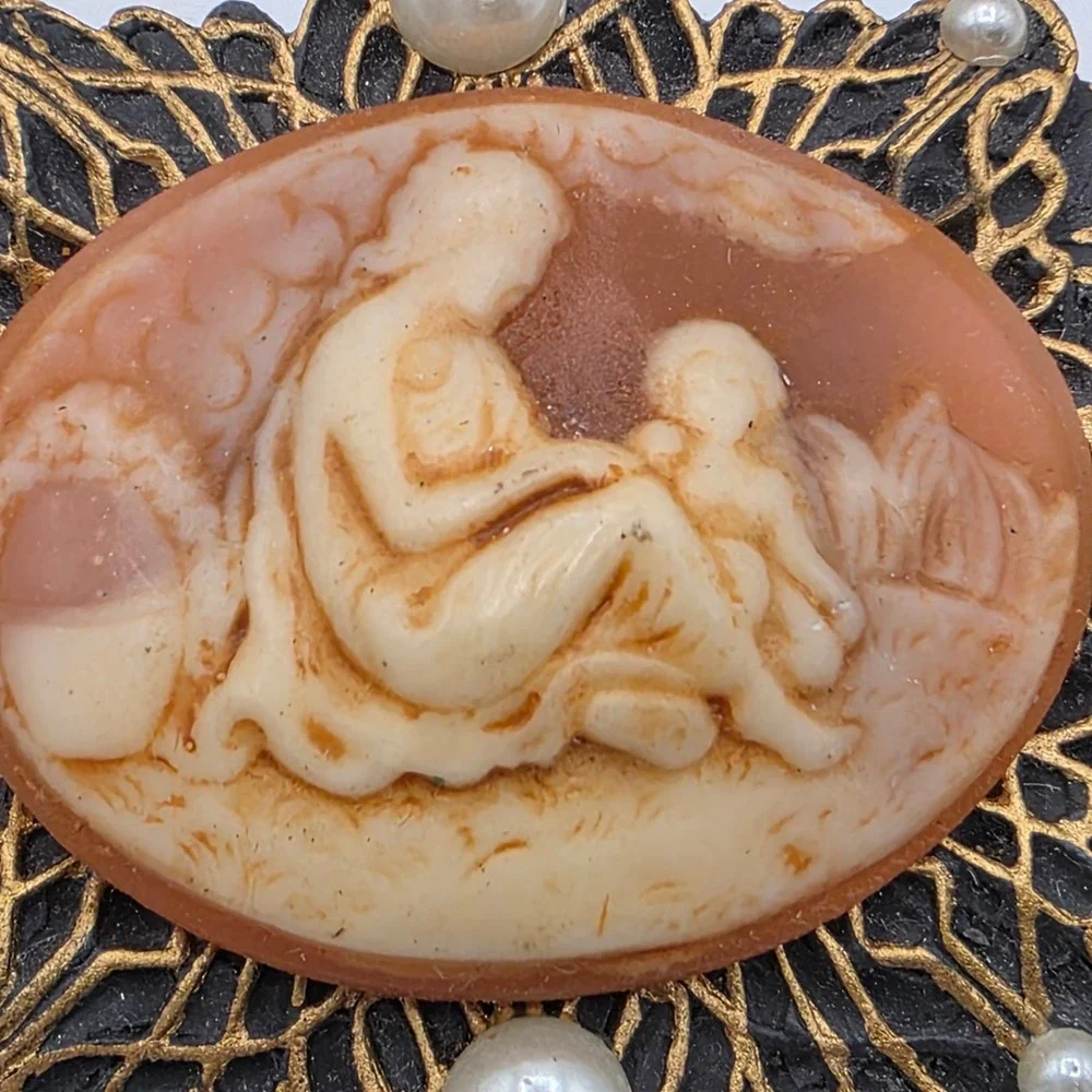 Vintage Style Mother‎ and Child Cameo Brooch Gold Tone Faux Pearl Filigree Pin